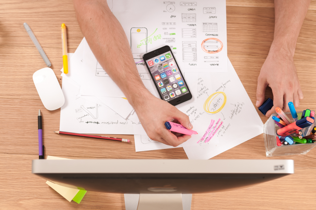 UI/UX Design: Choosing the Best Interface Design for an App